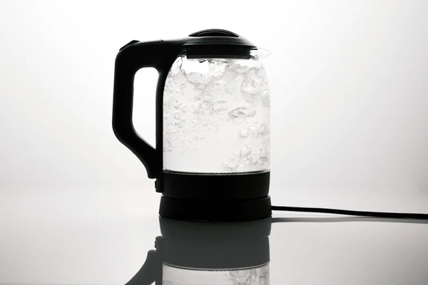 Whistling Tea Kettles vs. Electric Kettles: The Ultimate Brewing Showdown!