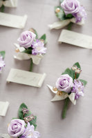 Boutonnieres for Guests in Lilac & Gold