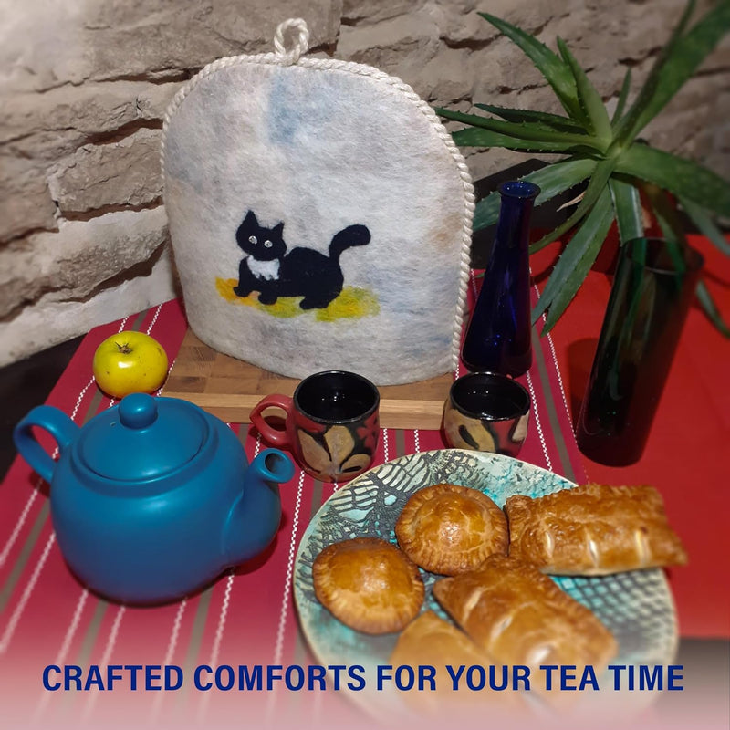 Tea Cozy for Teapot Large - Keep Your Brew Warm and Stylish with This Felted Tea Cosy, Enhancing Flavor and Aesthetics (Black cat)