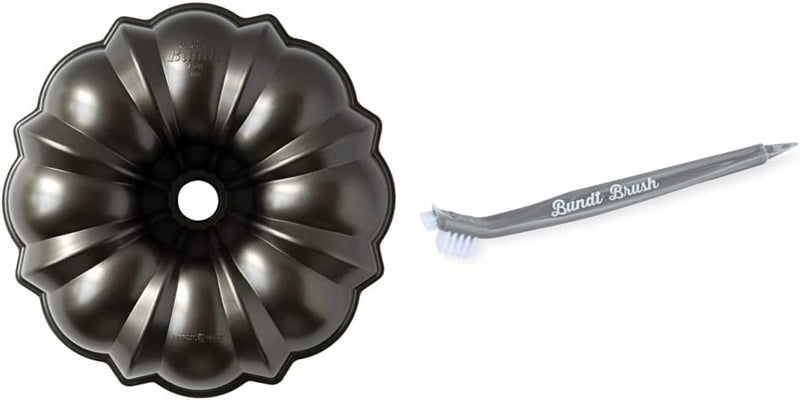 12 Cup Nordic Ware Pro Cast Bundt Pan - Grey