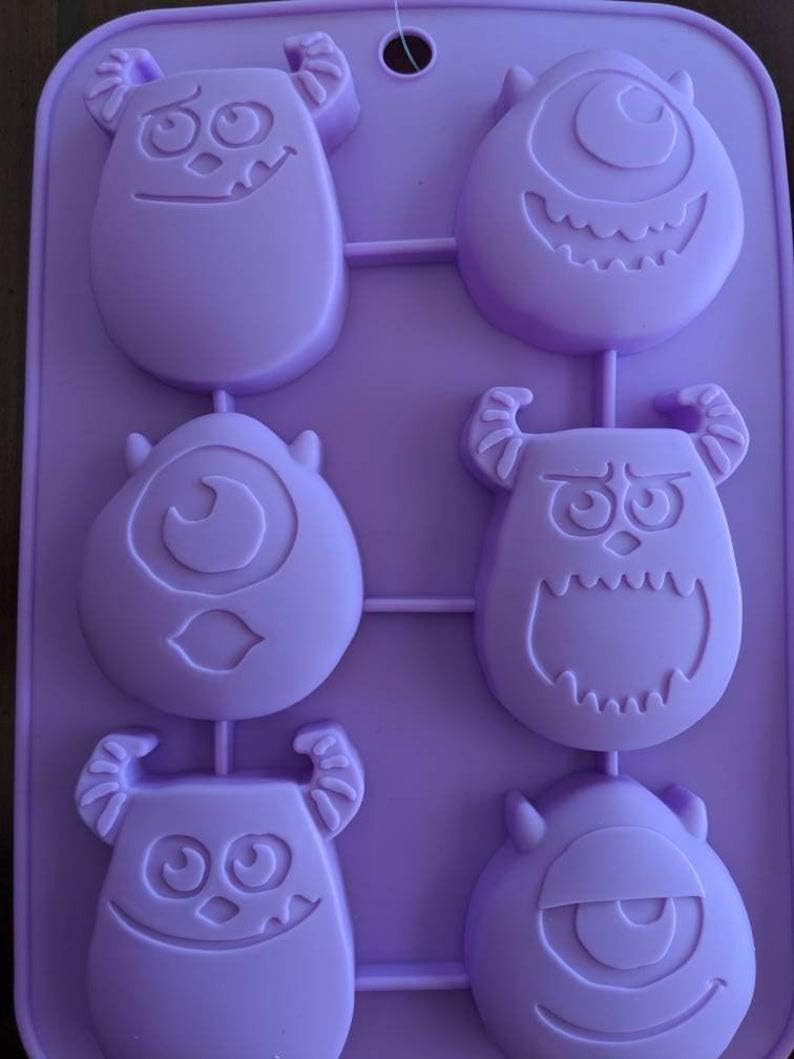 Petite Silicone Cake Mold - Winnie the Pooh Design