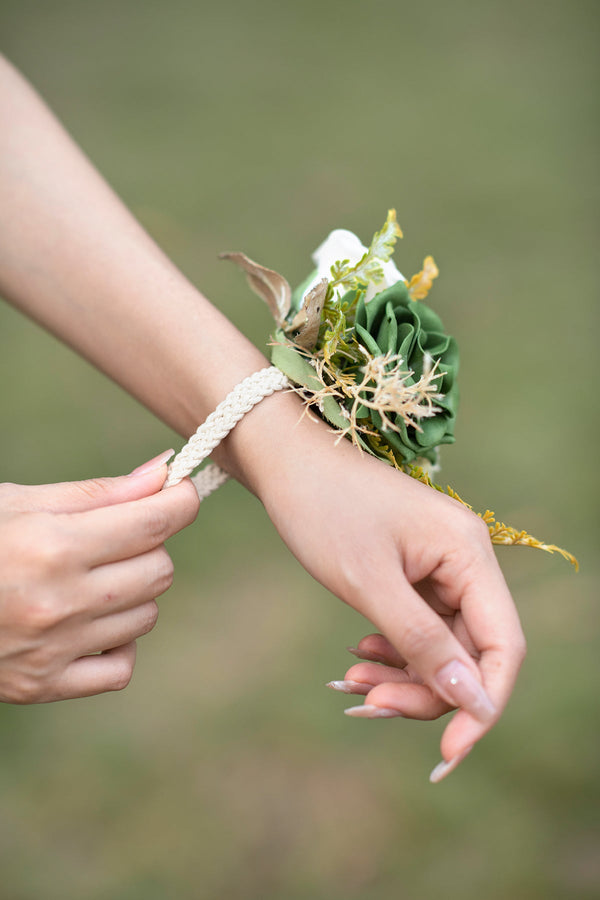 Wrist Corsages - Emerald  Tawny Beige