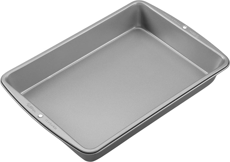 Wilton 9-Inch Baking Pan Set with Lid Non-Stick 2 Pieces