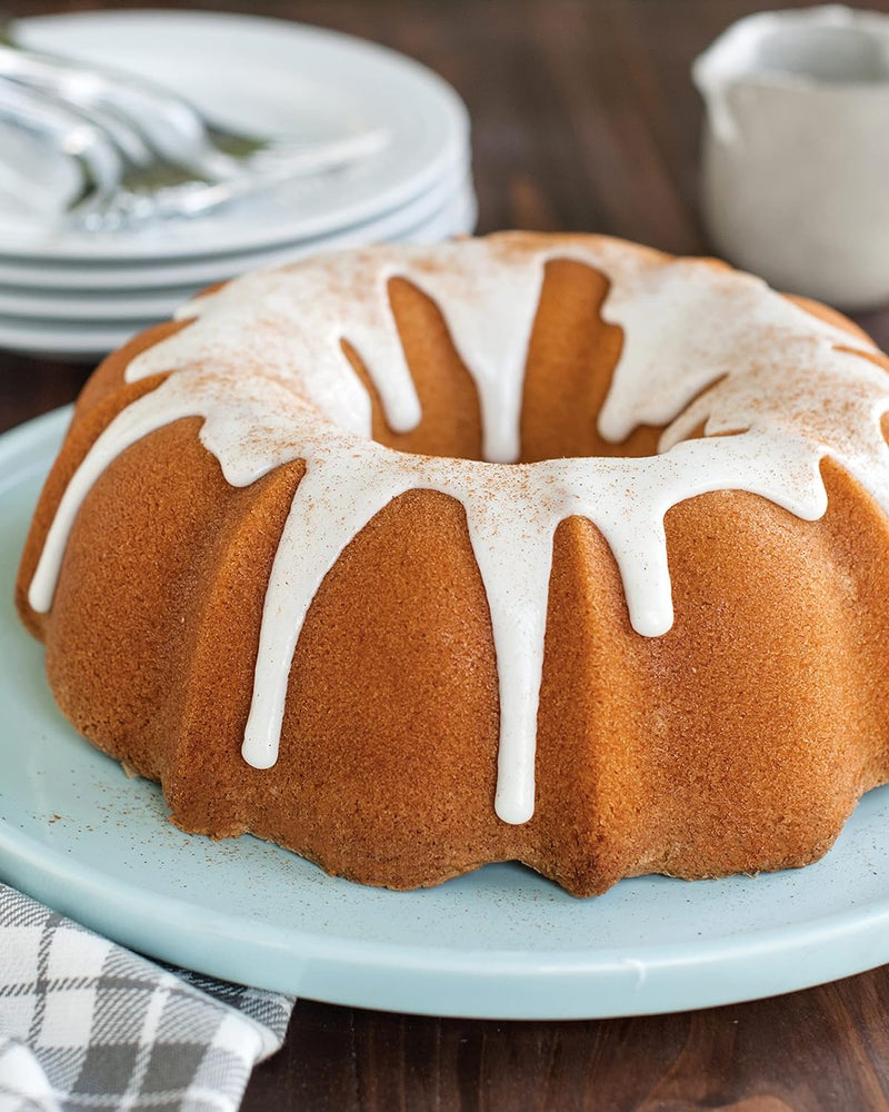 Nordic Ware 12-Cup Treat Bundt Pan - Bake Perfect Bundt Cakes