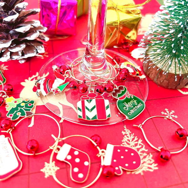 LeYeLuo Christmas Wine Glass Charms Wine Charms for Stem Glasses Wine Drinker Gift Wine Tasting Party Favors Decorations Christmas Wine Charms