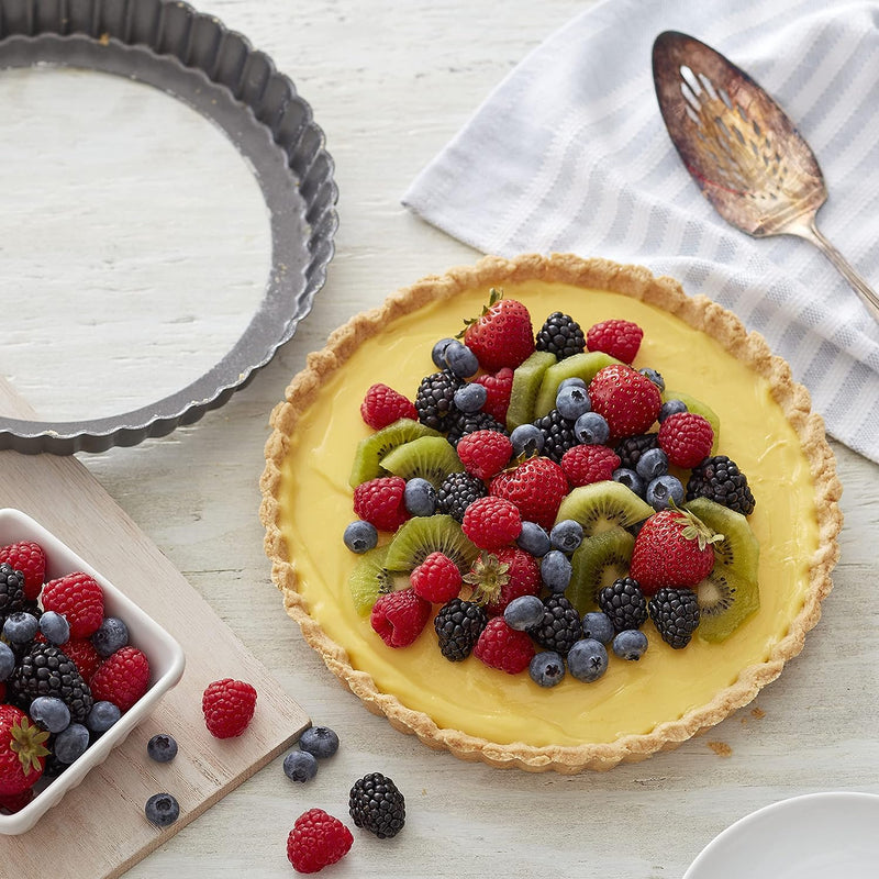 9-Inch Wilton Non-Stick Tart and Quiche Pan with Removable Bottom