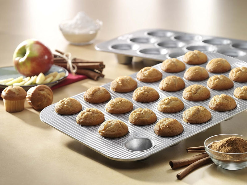 USA Pan 12-Well Aluminized Steel Muffin Pan - Bakeware